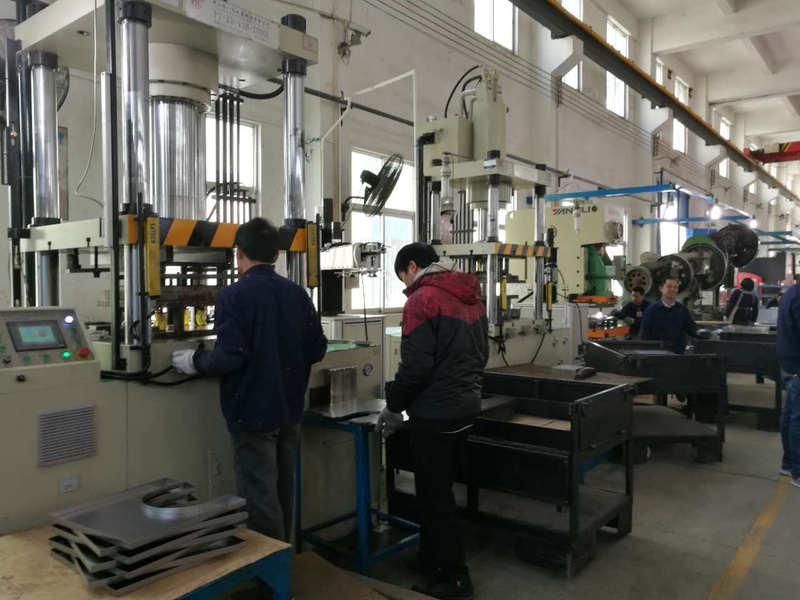 烤盤生產線（120噸,，200噸，350噸數(shù)控雙動拉伸機）