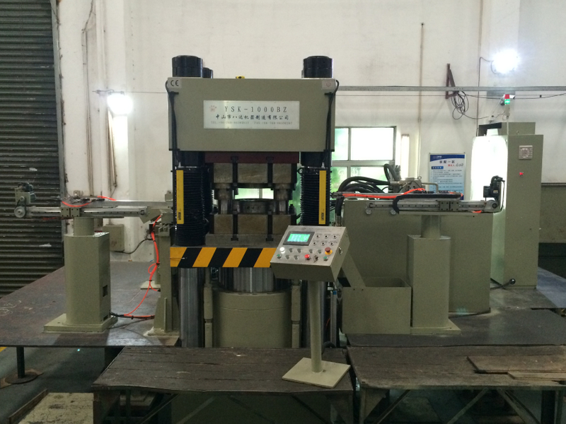 YSK-1000BZ 伺服數(shù)控精密四柱油壓機(jī)（齒輪精密冷擠全自動(dòng)生產(chǎn)線）
