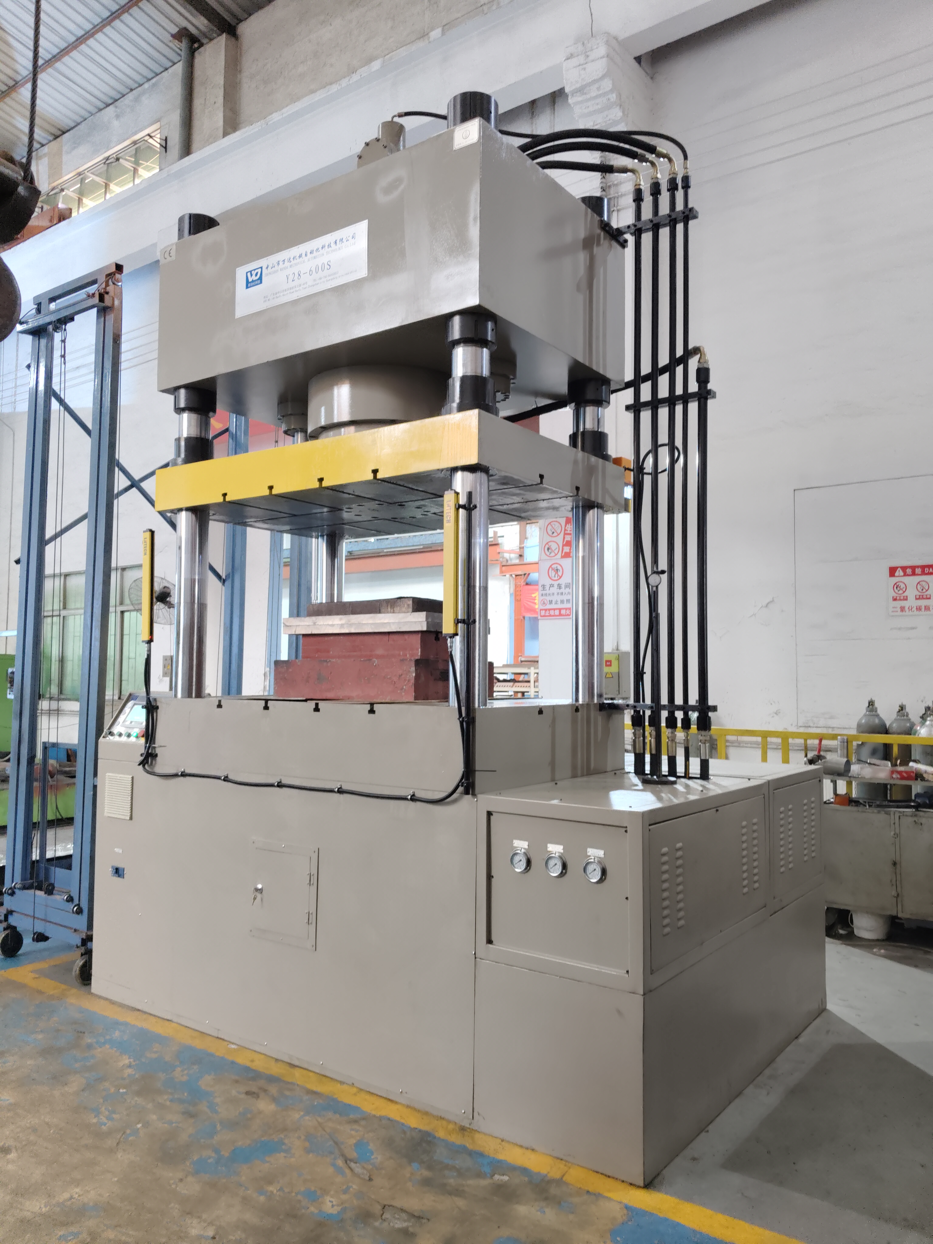 Y28-600S伺服精密数控双动拉伸机