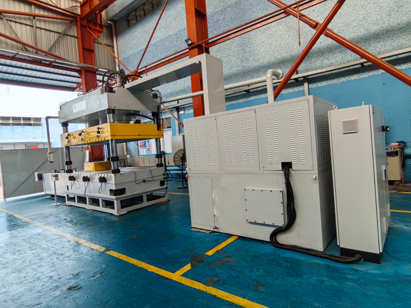 YSM-400CS伺服数控液压机