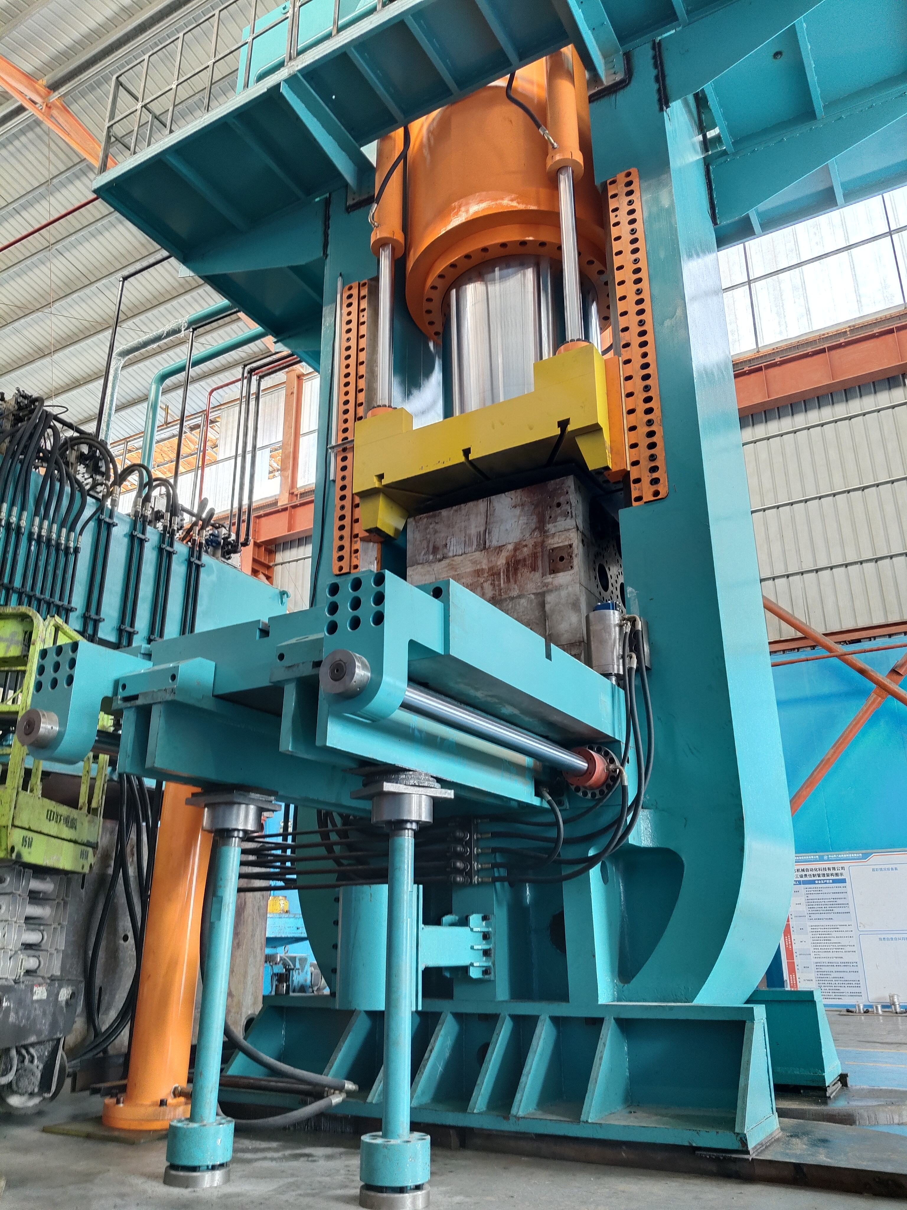 WDR19-10000DS超高压伺服精密数控冷热锻液压机